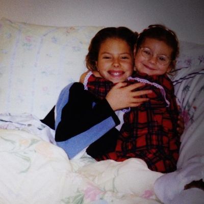 Childhood picture of Kristina Russi with her sister.